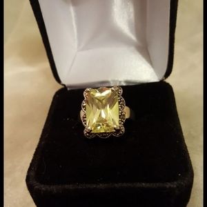 Silver Peridot & Marcasite ring